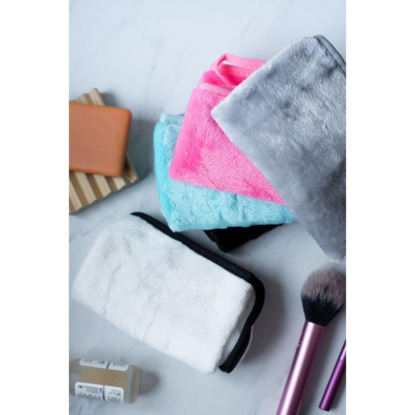 Ready to Ship | Wash the Day Away- Makeup Remover Cloths (Assortment)